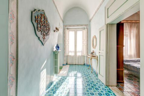 009_PALAZZO_PUGLIA_LATIANO_RARO_REALTY.jpg