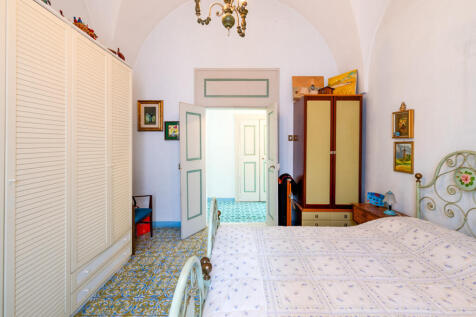 002_PALAZZO_PUGLIA_LATIANO_RARO_REALTY.jpg