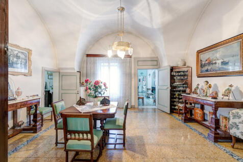 005_PALAZZO_PUGLIA_LATIANO_RARO_REALTY.jpg