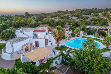 1_VILLA_LA_CHIUSA_FOR_SALE_OSTUNI_RARO_REALTY