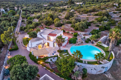 2_VILLA_LA_CHIUSA_FOR_SALE_OSTUNI_RARO_REALTY