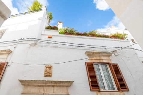 11_Palazzo Serio_Ostuni_Raro_Realty