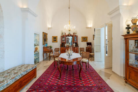 14_Palazzo Serio_Ostuni_Raro_Realty
