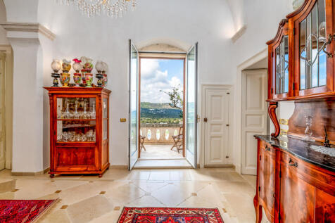 15_Palazzo Serio_Ostuni_Raro_Realty