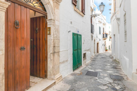 33_Palazzo Serio_Ostuni_Raro_Realty