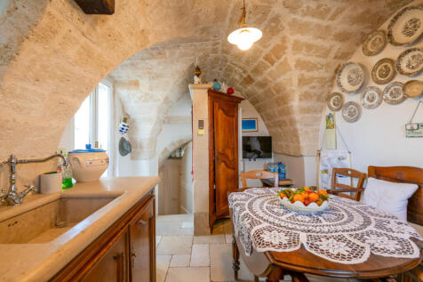 35_Palazzo Serio_Ostuni_Raro_Realty