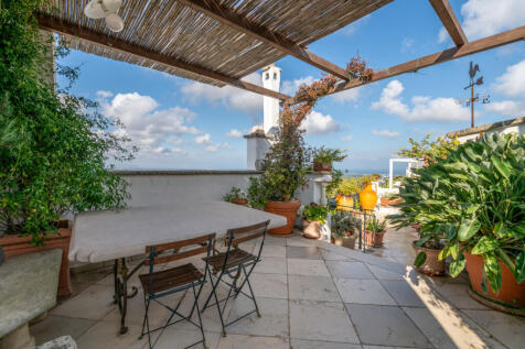 39_Palazzo Serio_Ostuni_Raro_Realty