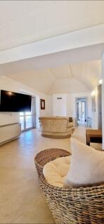 Screenshot_20250404_170400_Gallery