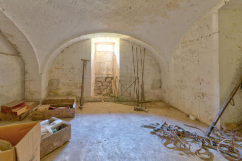 23palazzo_casamassima_raro_realty