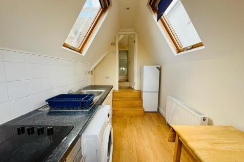 787 Finchley Road...