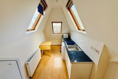 787 Finchley Road...