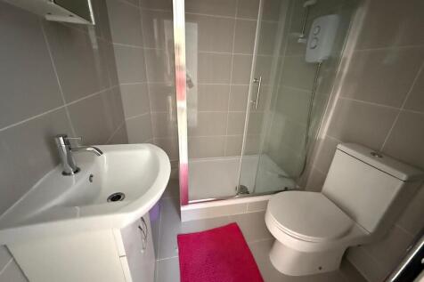 787 Finchley Road...