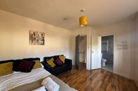 ROOM - Fernbank A...