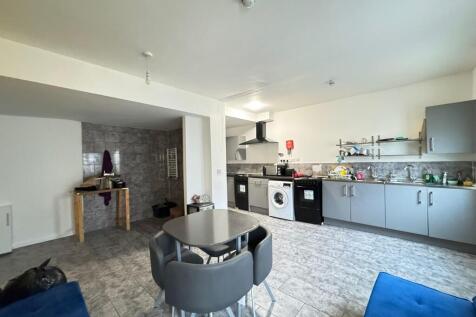 ROOM - Fernbank A...
