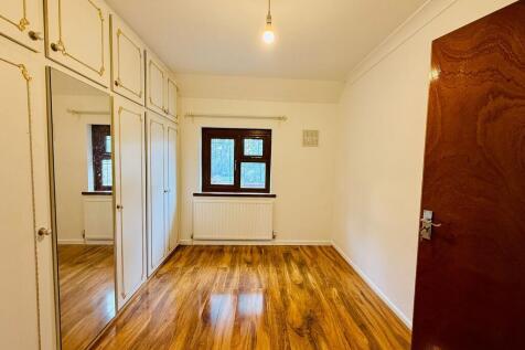 37, Severn Way (1...