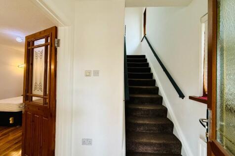 37, Severn Way (7...