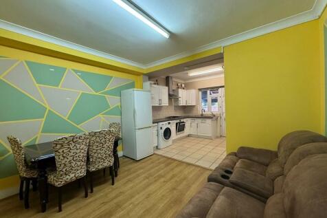 449 Kenton road  ...