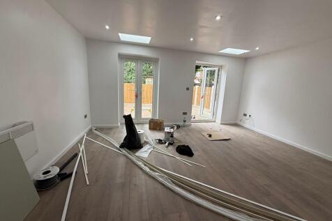 62 Hounslow Road,...
