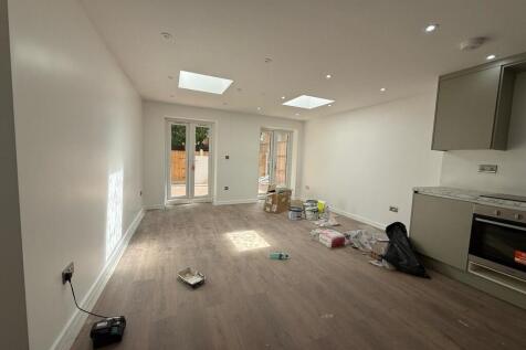 62 Hounslow Road ...