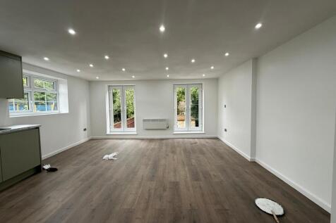 62 Hounslow ROad ...