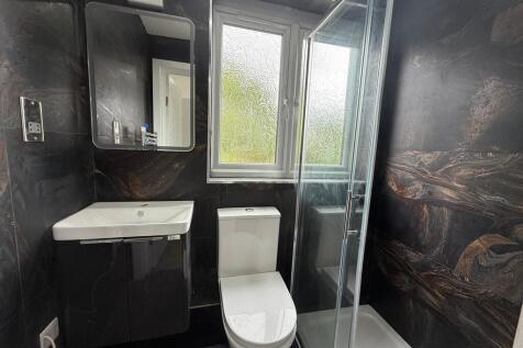 62 Hounslow (2)