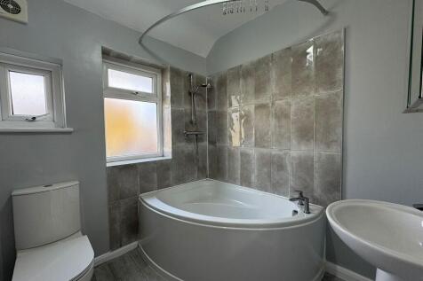 26 Launceston Gar...