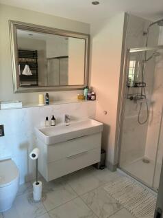 Master en-suite
