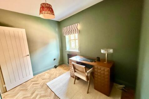 Bedroom 4 /Study