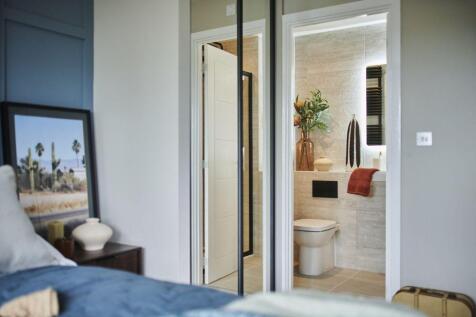 8 Crest Nicholson at Branston Locks The Romsey Internals En Suite