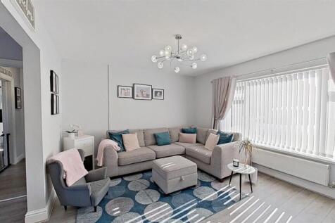 143-Llanrumney-Avenue-04112025_174653.jpg