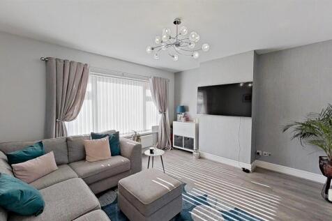 143-Llanrumney-Avenue-04112025_174855.jpg
