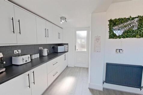 143-Llanrumney-Avenue-04112025_175626.jpg