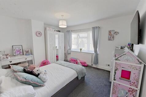 143-Llanrumney-Avenue-04112025_175946.jpg
