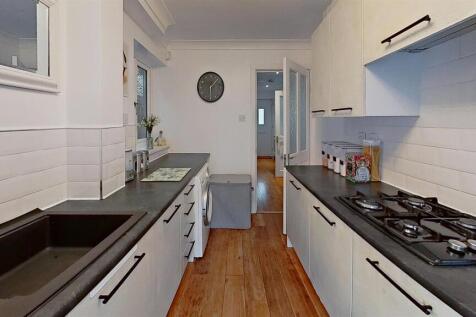 13-A-Clos-y-Carlwm-Kitchen.jpg