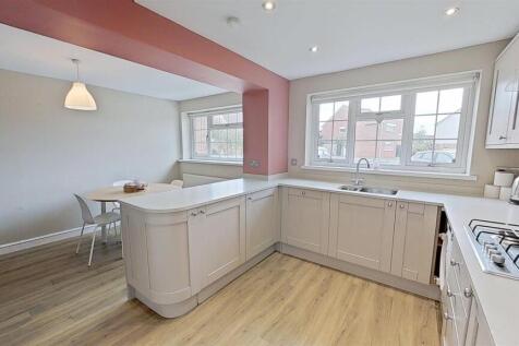 9-Cherrydown-Close-10022025_134258.jpg