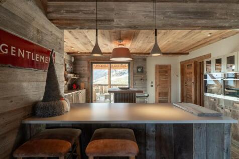 Breakfast bar