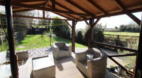 Decking and Garden