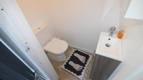 The Lodge Separate Cloakroom