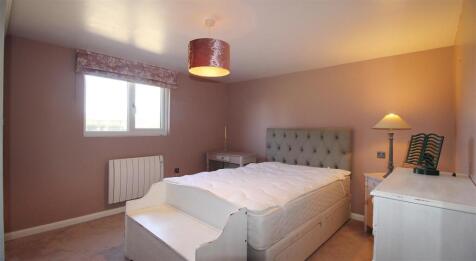 The Lodge Bedroom 1