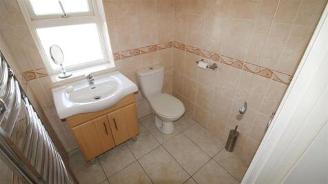 Upstairs Cloakroom