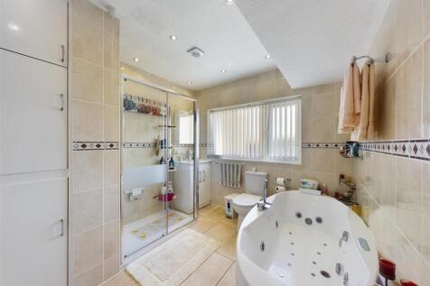 Bath and Shower Room