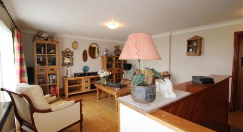 Landing / Bedroom 2