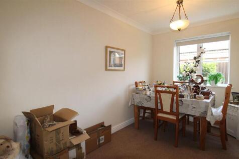 Bedroom 3/Dining Room