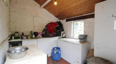 Feed Store