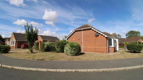 Bungalow and Garage