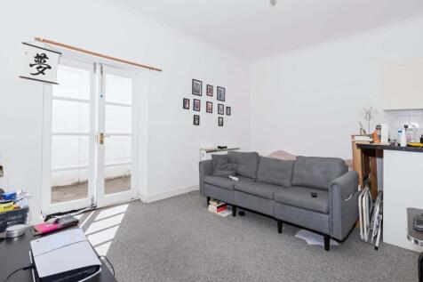 Byron St_3__3