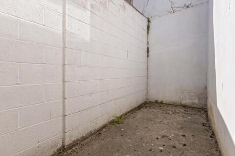 Byron St_3__1