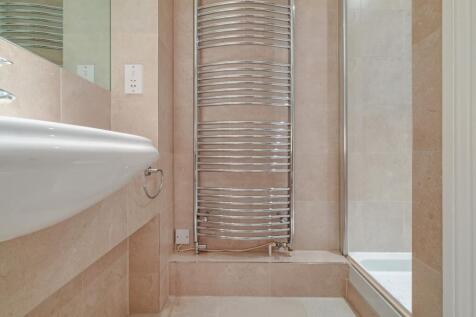 03-b6c8PD - 81344 - 7 Augusta Hse-16