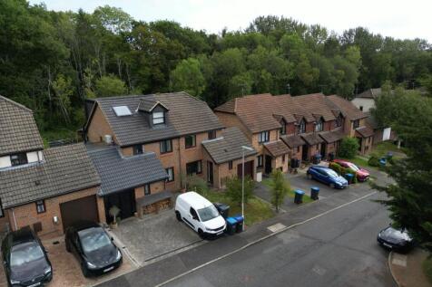 23-web-or-mls-78 WOODBURY ROAD FINISHED EDITS-19