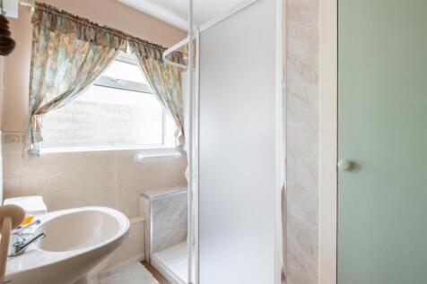 Ground Floor Shower